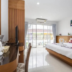 Отель Larn Park Resortel Номер Делюкс с двуспальной кроватью
