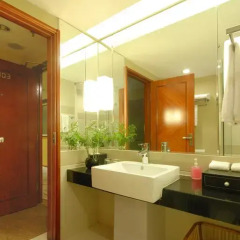 Ya’ao International Hotel 4* Стандартный номер с различными типами кроватей фото 4