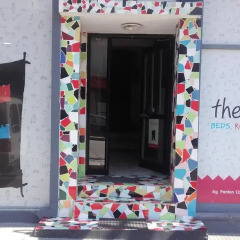 Thess Hostel парковка