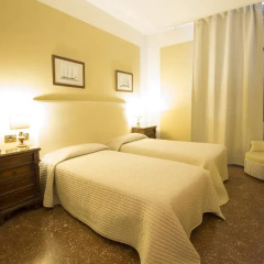 Admiral Hotel 4* Стандартный номер с двуспальной кроватью фото 2