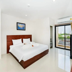 Отель The Topaz Residence 3* Улучшенный номер с разными типами кроватей