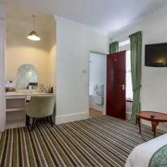 Cumbria Park Hotel 3* Стандартный семейный номер с различными типами кроватей фото 8