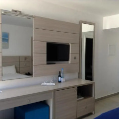 Отель Limanaki Beach Hotel Кипр, Айя-Напа - 1 отзыв об отеле, цены и фото номеров - забронировать отель Limanaki Beach Hotel онлайн удобства в номере фото 2