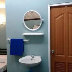 Red Lips Hostel Стандартный номер фото 6