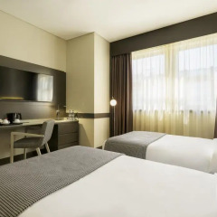 Отель HF Fénix Lisboa 4* Номер Комфорт с 2 отдельными кроватями фото 5