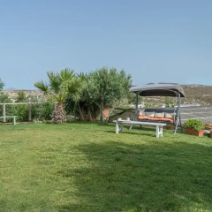 Отель Luxury Villa Karteros спортивное сооружение