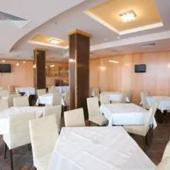 Отель Briz Beach B Hotel Болгария, Солнечный берег - отзывы, цены и фото номеров - забронировать отель Briz Beach B Hotel онлайн питание