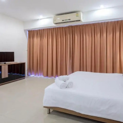 Отель Chic Residences at Karon Beach 2* Студия с различными типами кроватей фото 4
