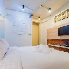 Отель Phuket Montre Resotel 3* Номер Делюкс фото 7