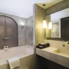Отель Centara Blue Marine Resort & Spa Phuket Таиланд, Пхукет - отзывы, цены и фото номеров - забронировать отель Centara Blue Marine Resort & Spa Phuket онлайн ванная фото 2