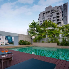 Отель Silom Lofts бассейн