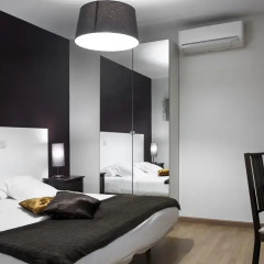 THC Gran Via Hostel Стандартный номер с двуспальной кроватью фото 4