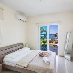 Отель Shaye Frontline Villa Кипр, Протарас - отзывы, цены и фото номеров - забронировать отель Shaye Frontline Villa онлайн комната для гостей фото 2