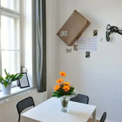 Kiez Hostel Berlin Кровать в общем номере с двухъярусной кроватью фото 17