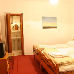 Отель Guesthouse Pension Andrea Албания, Тирана - отзывы, цены и фото номеров - забронировать отель Guesthouse Pension Andrea онлайн комната для гостей фото 4