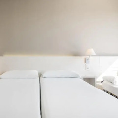 Отель Ilunion Valencia 3 3* Стандартный номер фото 4