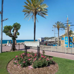 Отель Bed and Go Apartments Lloret Испания, Льорет-де-Мар - отзывы, цены и фото номеров - забронировать отель Bed and Go Apartments Lloret онлайн пляж