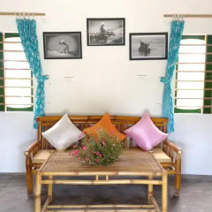 Отель The Seaside Bungalow Кровать в общем номере с двухъярусной кроватью фото 4