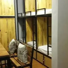 Da Lach Hostel Кровать в общем номере