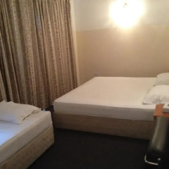 Queen's Hotel комната для гостей