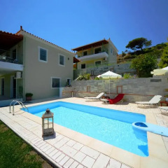 Отель Aselinos Suites 3* Коттедж с различными типами кроватей фото 2