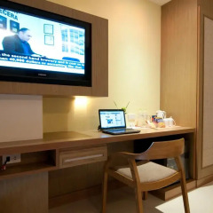 The Ashlee Plaza Patong Hotel & Spa 4* Улучшенный номер с различными типами кроватей