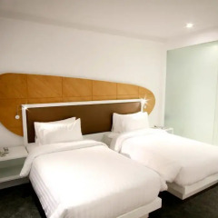 Hotel Icon Bangkok 4* Улучшенный номер с различными типами кроватей фото 9