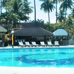 Отель Waterfront Insular Hotel Davao Филиппины, Давао - отзывы, цены и фото номеров - забронировать отель Waterfront Insular Hotel Davao онлайн бассейн
