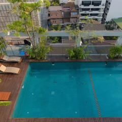 Апартаменты Sabai Sathorn Service Apartment Бангкок бассейн фото 3
