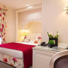 Hotel Queen Mary Paris в номере
