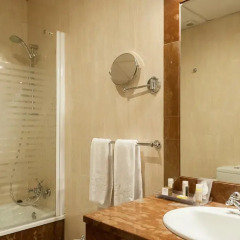 Отель Adriano Boutique Sevilla 3* Стандартный номер с различными типами кроватей фото 11