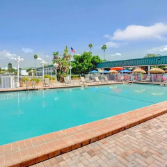 Отель Ramada Waterfront Sarasota бассейн фото 3