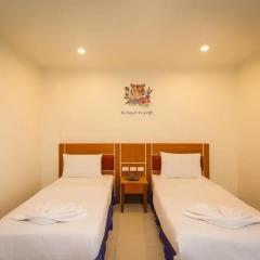 Отель Fulla Place 3* Улучшенный номер с 2 отдельными кроватями фото 5