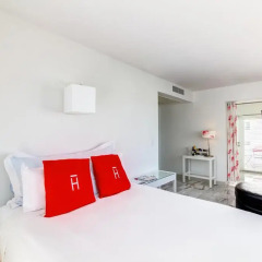Townhouse Hotel 3* Люкс с различными типами кроватей фото 3