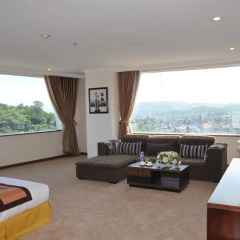 Ha Long DC Hotel 3* Люкс с различными типами кроватей фото 2