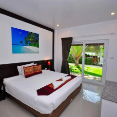 Phuket Airport Hotel 3* Улучшенный номер двуспальная кровать фото 9