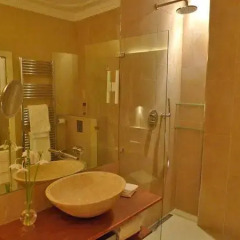 Отель Garden Suite Centre ванная фото 2