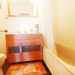 Отель HomeHolidaysRentals Angelina - Costa Barcelona Испания, Бланес - отзывы, цены и фото номеров - забронировать отель HomeHolidaysRentals Angelina - Costa Barcelona онлайн ванная