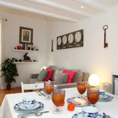 Отель Alfama Yellow House 2* Апартаменты с различными типами кроватей фото 35