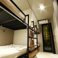 Here Hostel Кровать в общем номере фото 14