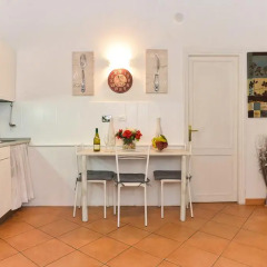 Апартаменты Trastevere Roomy Apartment в номере