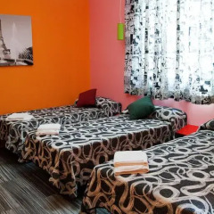 Отель 12 Rooms Мадрид приотельная территория