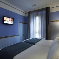 Отель Suites Gran Via 44 Apartahotel 4* Люкс с различными типами кроватей фото 4