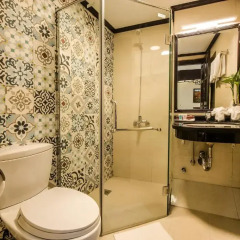 Hanoi Graceful Hotel 3* Улучшенный номер с различными типами кроватей фото 4