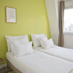 Отель Hôtel Arvor Saint Georges 4* Улучшенный номер с различными типами кроватей фото 9