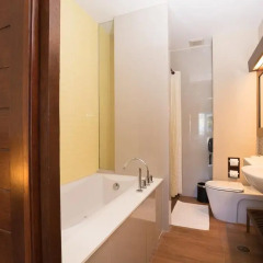 Отель Holiday Inn Resort Krabi Ao Nang Beach 4* Улучшенный номер с различными типами кроватей фото 4