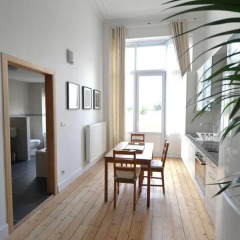 Отель Urban Suites Brussels EU Люкс с различными типами кроватей