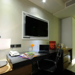 Отель Citrus Sukhumvit 13 by Compass Hospitality 3* Представительский номер с различными типами кроватей фото 2