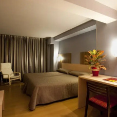 Отель City House Alisas Santander 2* Улучшенный номер с двуспальной кроватью фото 3