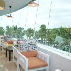 A-One The Royal Cruise Hotel Pattaya балкон
